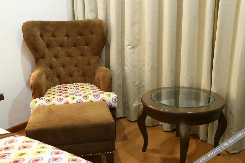 Мохали: Oyo Premium Ptl Chowk Phase 5 Mohali