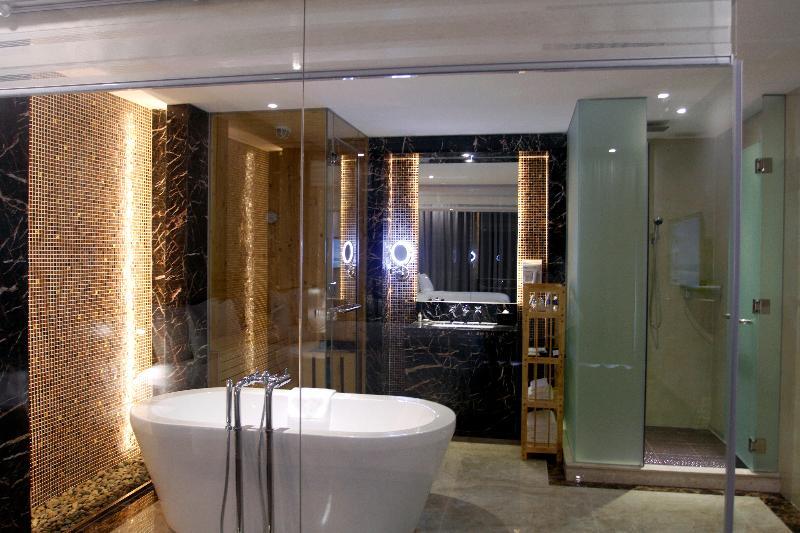 Биен-Хоа: The Mira Central Park Hotel