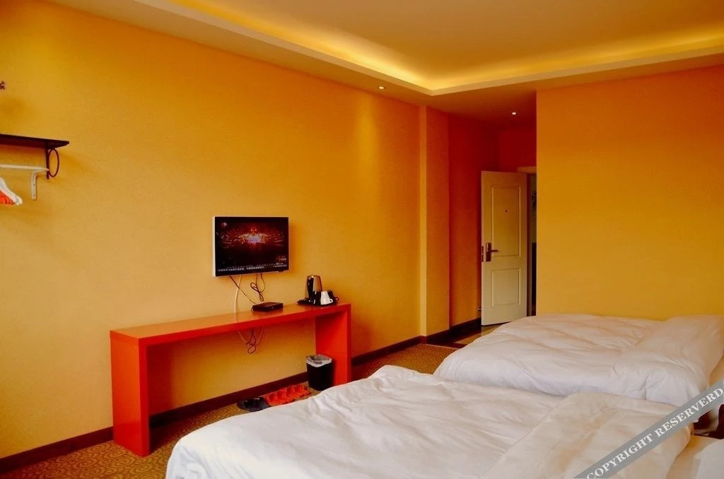 Шангри-Ла: ShangriLa Free Life Youth Hostel