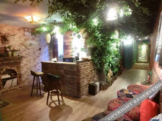 Чанша: Bailuyuan Theme Inn