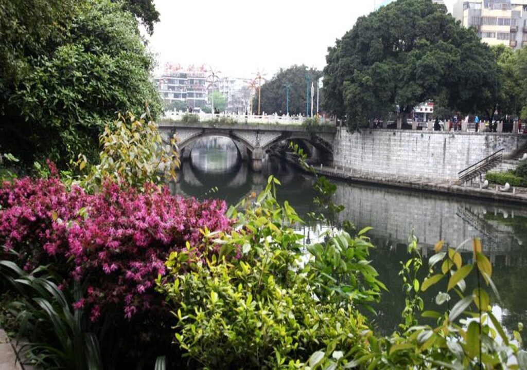 Гуйлинь: Guilin Riverside Hostel