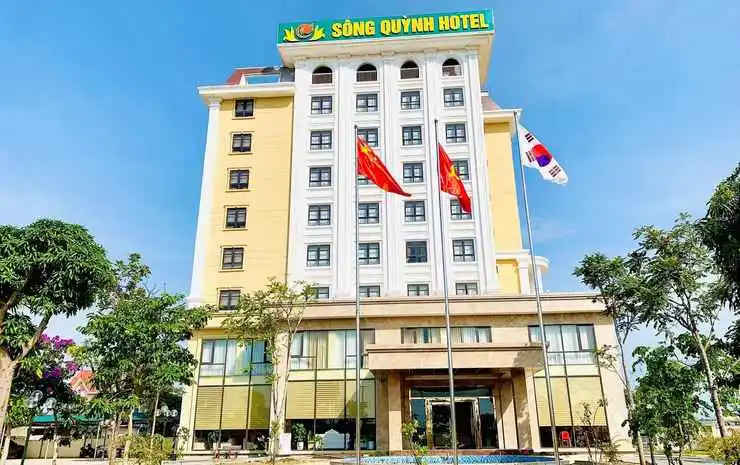 Хоанг Май: Song Quynh Hotel