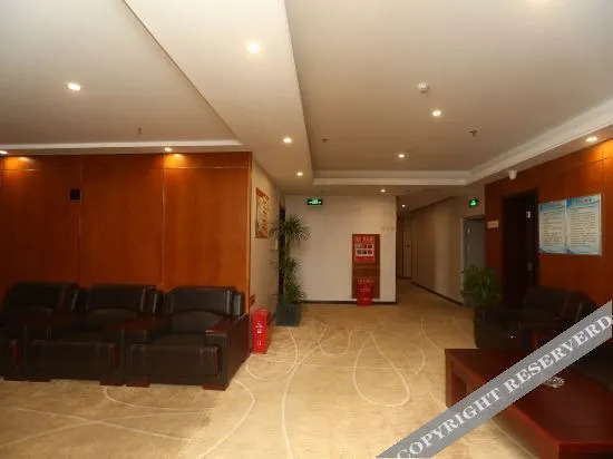 Чжэнчжоу: Home Inn Huayi Hotel (Zhengzhou Yaozhai Subway Station Jincheng Times Square)