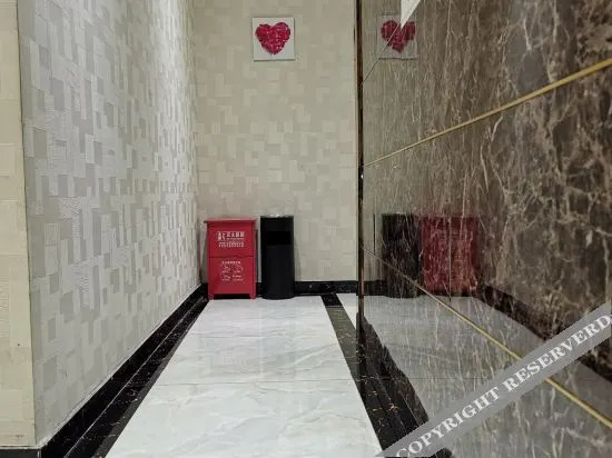 Тунжень: Tongren Shiguang Business Hotel