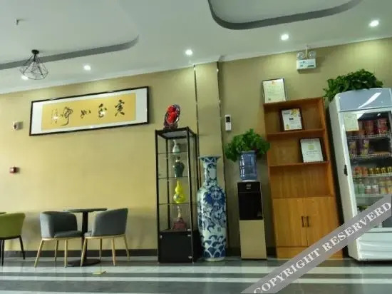 Лоян: Thank Inn Hotel (Xin'anluo New Industry Gathering Area)