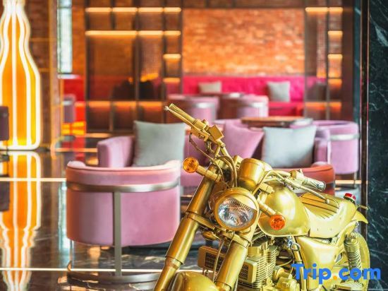 Ухань: Wuhan Rejoice by Argyle Hotel(Yellow Crane Tower &Tanhualin Store)