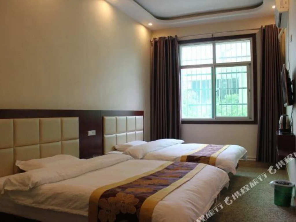 Баоцзи: Jinyuan Holiday Hotel