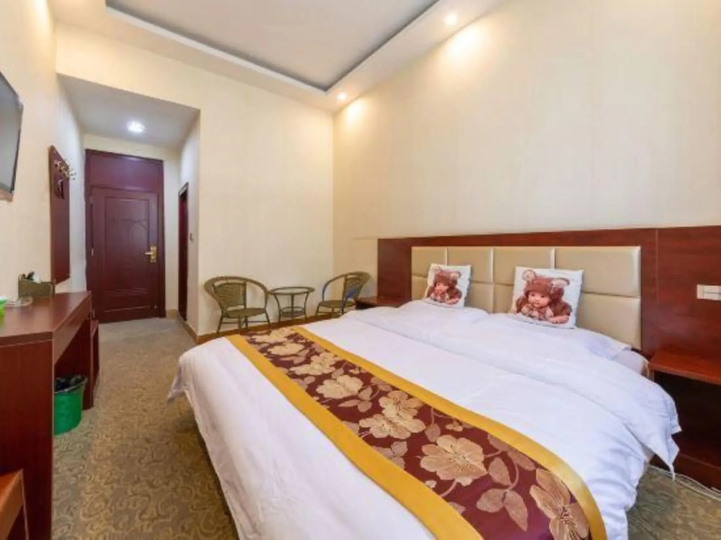Баоцзи: Jinyuan Holiday Hotel
