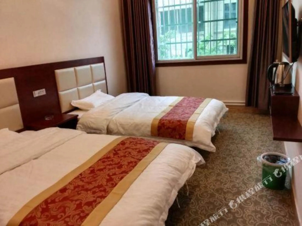 Баоцзи: Jinyuan Holiday Hotel