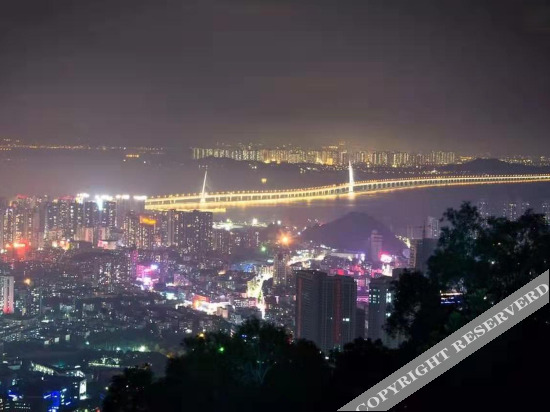 Чунцин: Vienna Zhihao Hotel (Chongqing Nanbin Road Danzishi Branch)