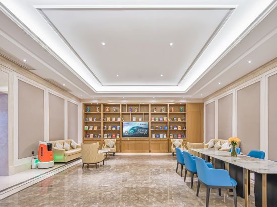 Чунцин: Vienna Hotel (Chongqing Jiangjin WandaPlaza Shengquan TempleMetro Station Branch）