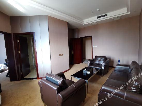 Аньцин: Mingcheng Yandu Weidun Manor Hotel