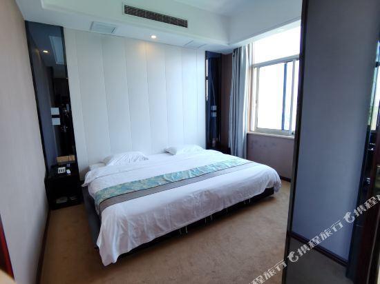 Аньцин: Mingcheng Yandu Weidun Manor Hotel