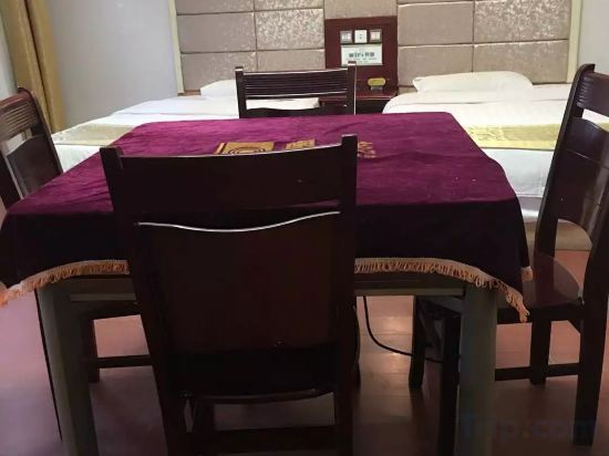 Аньцин: Xinqiandu Hostel