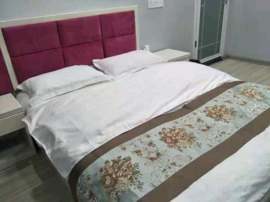 Аньцин: Anqing Hongzhi Hotel