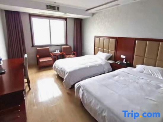 Аньцин: Qianshan Home Inn Paibaiyun Hotel