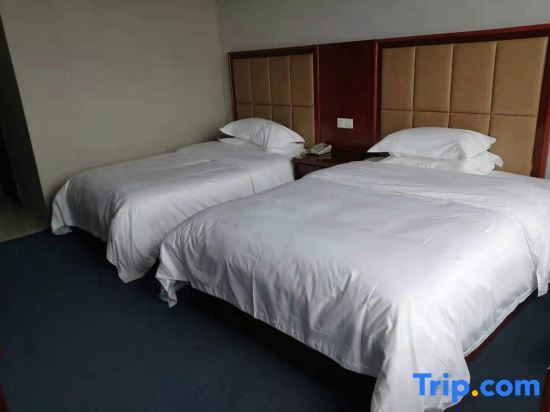 Аньцин: Qianshan Home Inn Paibaiyun Hotel