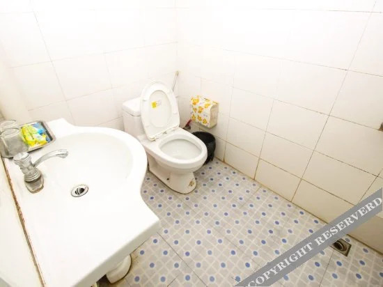 Аньцин: Mingju Hostel