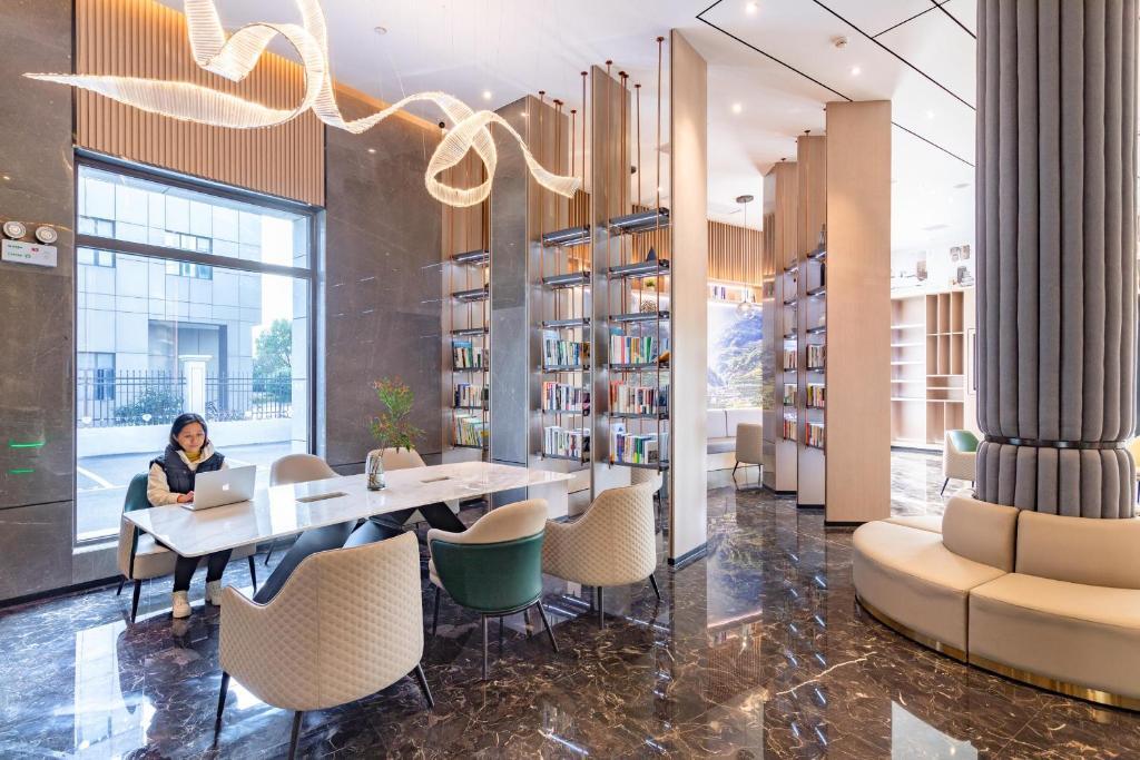 Аньцин: Atour Hotel Wuyue Plaza Anqing