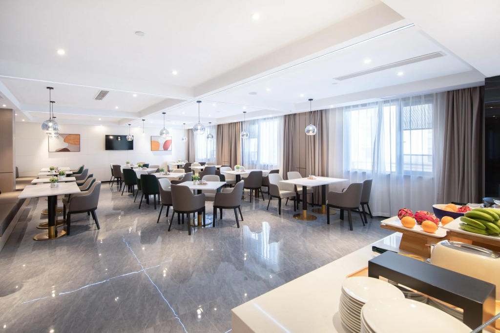 Аньцин: Atour Hotel Wuyue Plaza Anqing