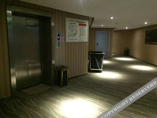 Хеби: Lizun Select Hotel (Hebi Liyang Road Branch)