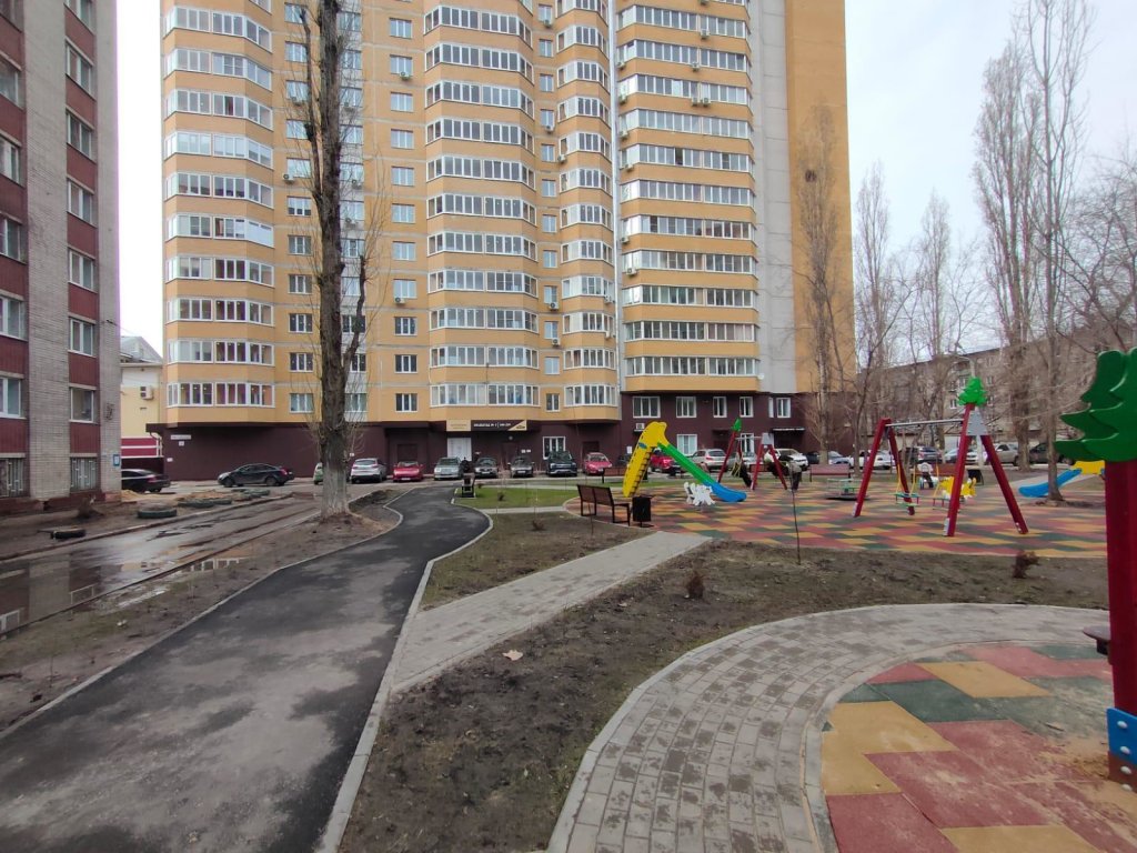 День и ночь на улице Моисеева 9Б — фото 4