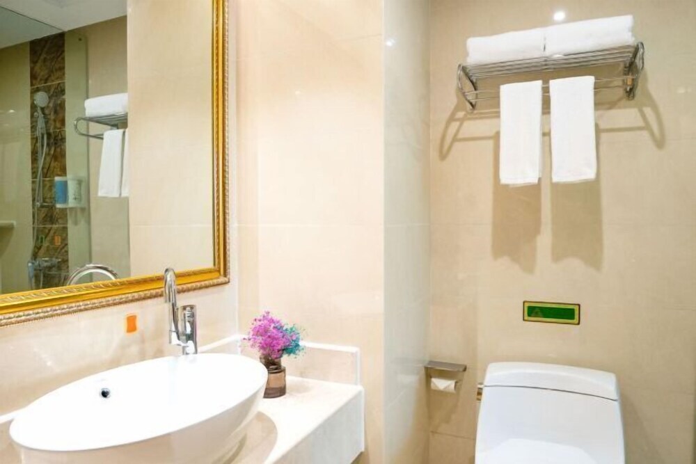 Ичан: Vienna Hotel Hubei Yidu Jiefang Building
