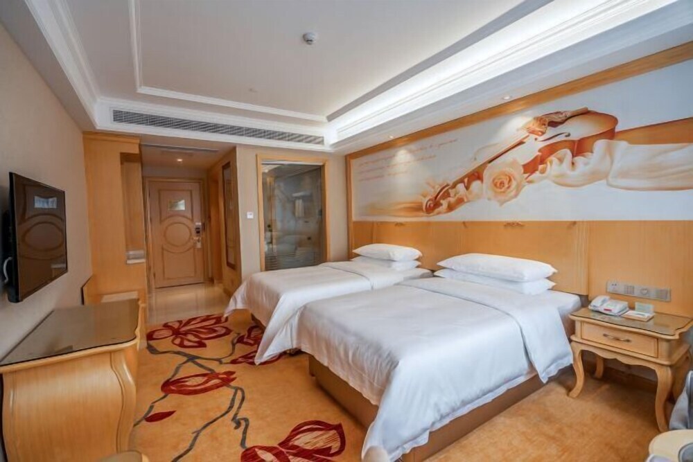 Ичан: Vienna Hotel Hubei Yidu Jiefang Building