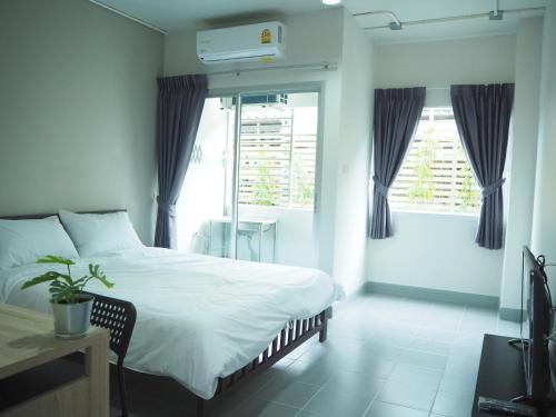 Самутпракан: Thipwichai Apartment