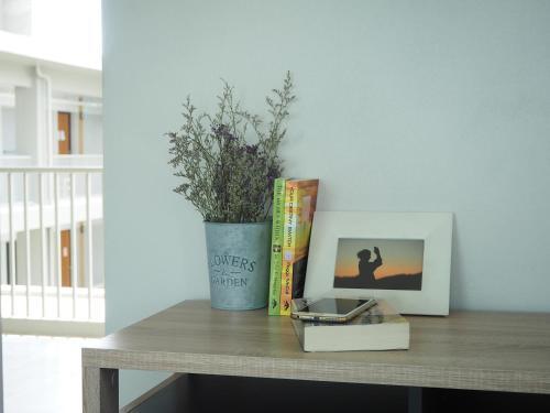 Самутпракан: Thipwichai Apartment