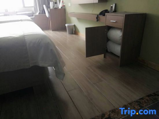 Лучжоу: Enjoy Hotel