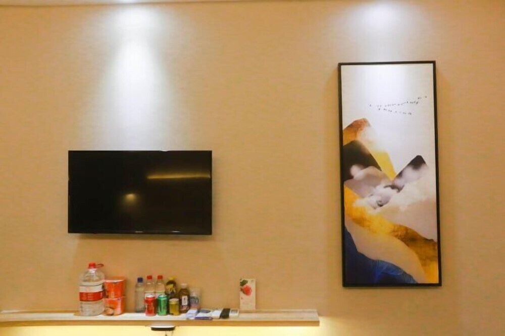 Вэйфан: Loft Hotel