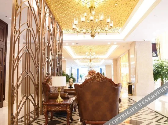 Цзуньи: Phoenix Hotel