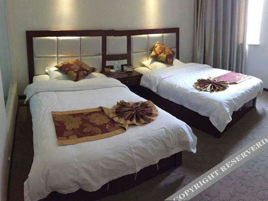 Аксу: Yidu Business Hotel