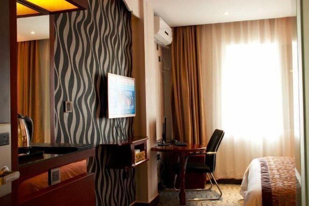 Байсе: Jing Chen Holiday Hotel (Xilin Yingbin Road)