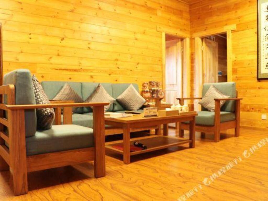 Байшань: Neyin Ancient City Forest Tribe Chalet Hotel