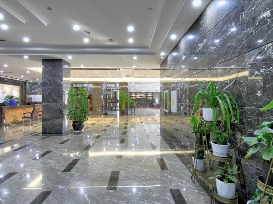 Байшань: Sightseeing Hot Spring Hotel