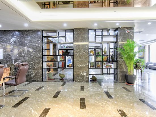 Байшань: Sightseeing Hot Spring Hotel
