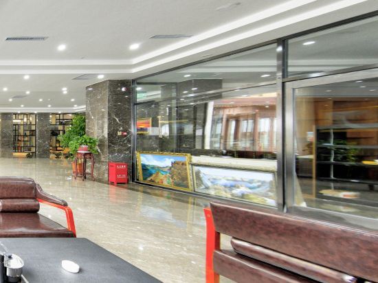 Байшань: Sightseeing Hot Spring Hotel