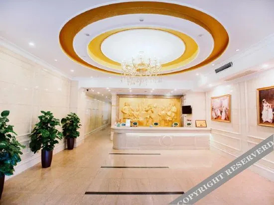 Чанша: Home Inn Subai Cloud Hotel (Changsha Wuyi Avenue Railway Station Subway Station)