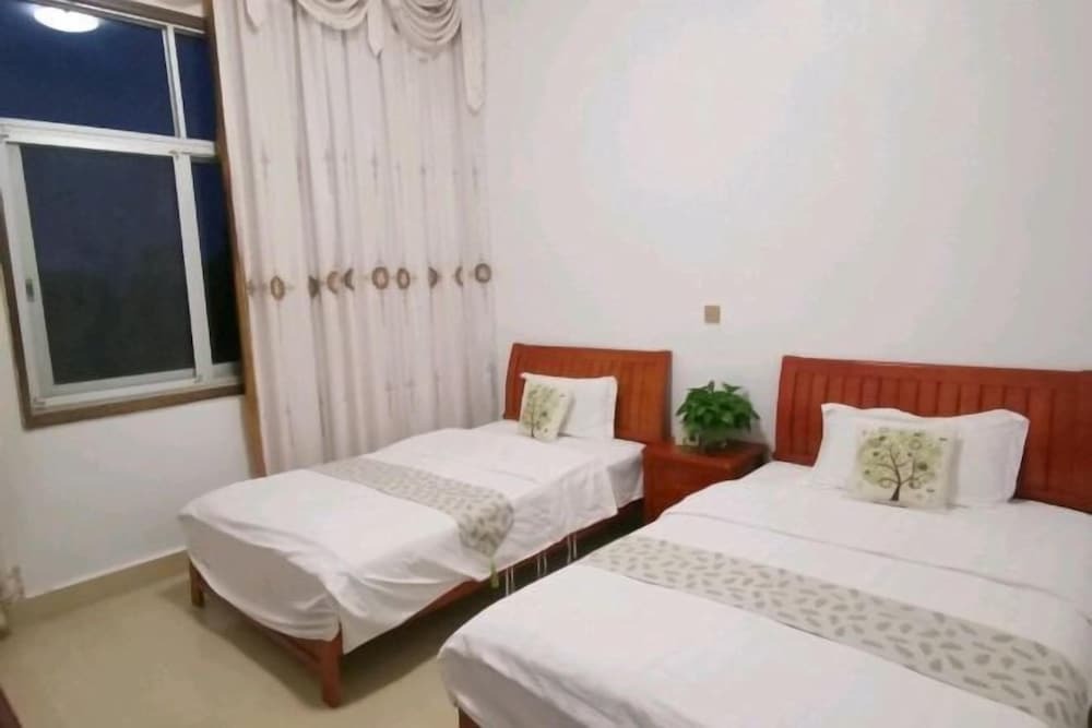 Хэнъян: Yue Ping Villa