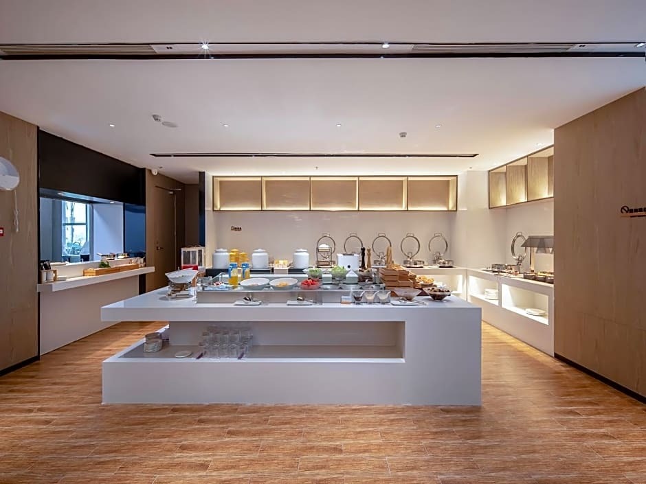 Бэйхай: Echarm Hotel Beihai Upgrade Experience Branch
