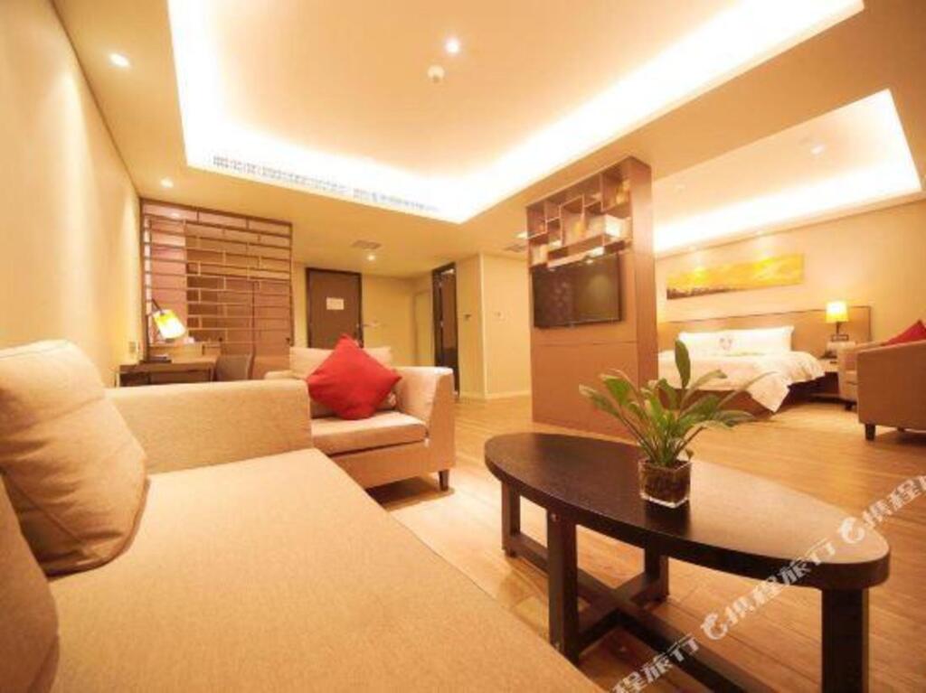 Чанчжи: Home Inn Plus (Changzhi Bayi Square Weiyuanmen Middle Road)