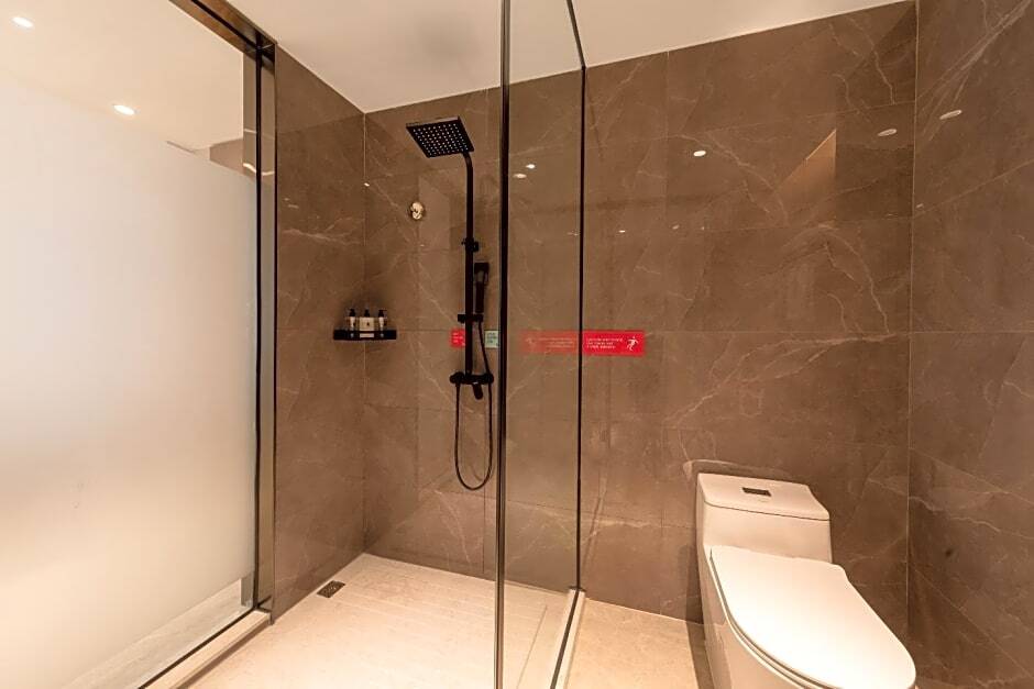 Чжаоцин: Echarm Hotel Zhaoqing Sihui Tianguangxu Jade City