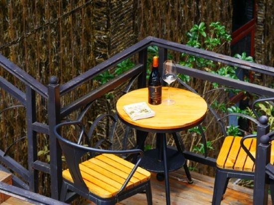 Баошань: Qingtian Shanshe Inn