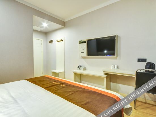 Баодин: Yiyi Chain Hotel (Rongcheng Branch)