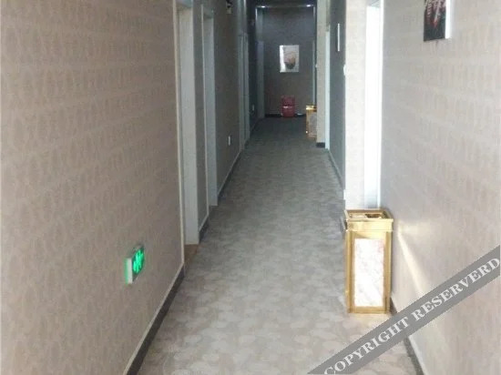 Баодин: Huazun Hotel