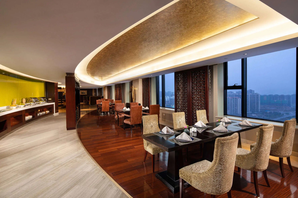 Синьян: Wyndham Xinyang Downtown