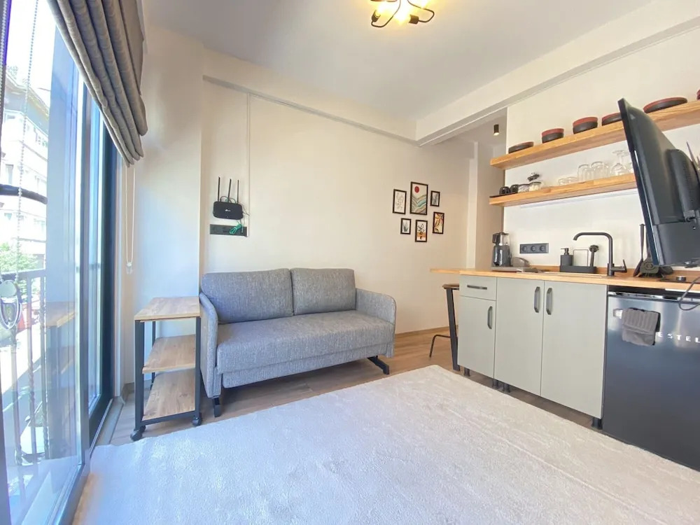 Cozy Flat W French Balcony 5 Min To Istiklal Ave — фото 4