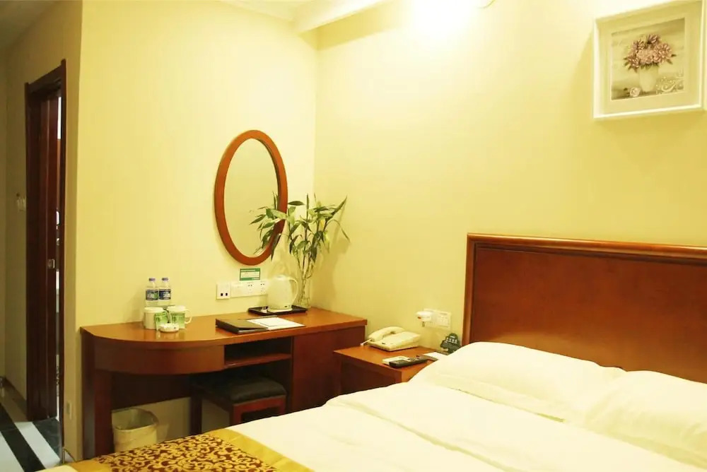 Хойчжоу: GreenTree Inn GuangDong HuiZhou South Railway Station DanShui RenMin Road Business Hotel